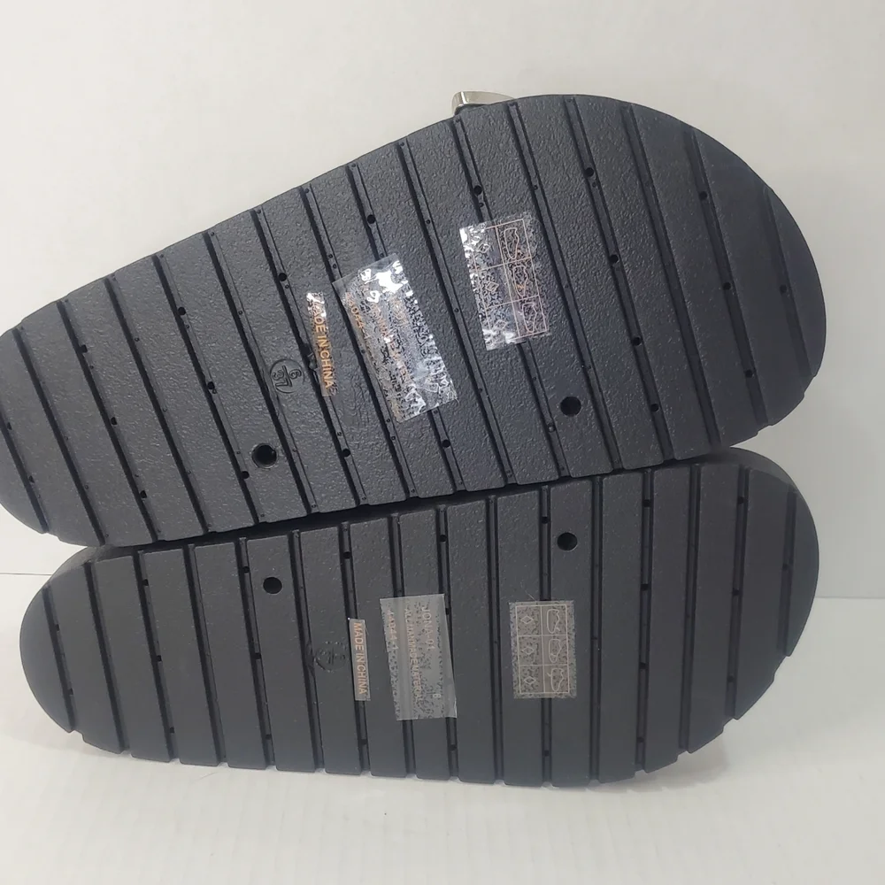 BAMBOO Brand  Black Sandals Size 6 - Picture 5 of 7